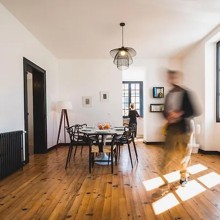 Vintage 3-bed Apartment, Center With Parking Biarritz