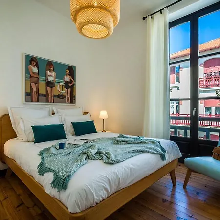 Vintage 3-bed Apartment, Center With Parking Biarritz