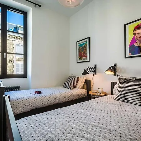 Vintage 3-bed Apartment, Center With Parking Biarritz
